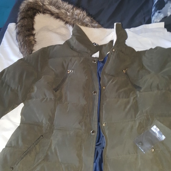 Sold - Picture 2 of 8